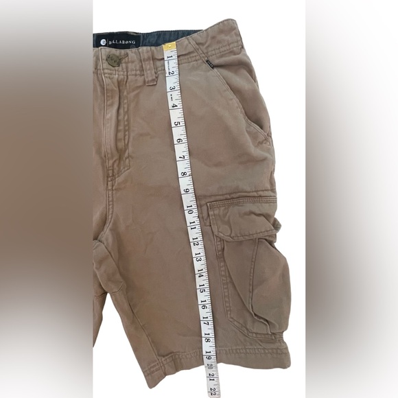 Billabong Shorts - Picture 6 of 9